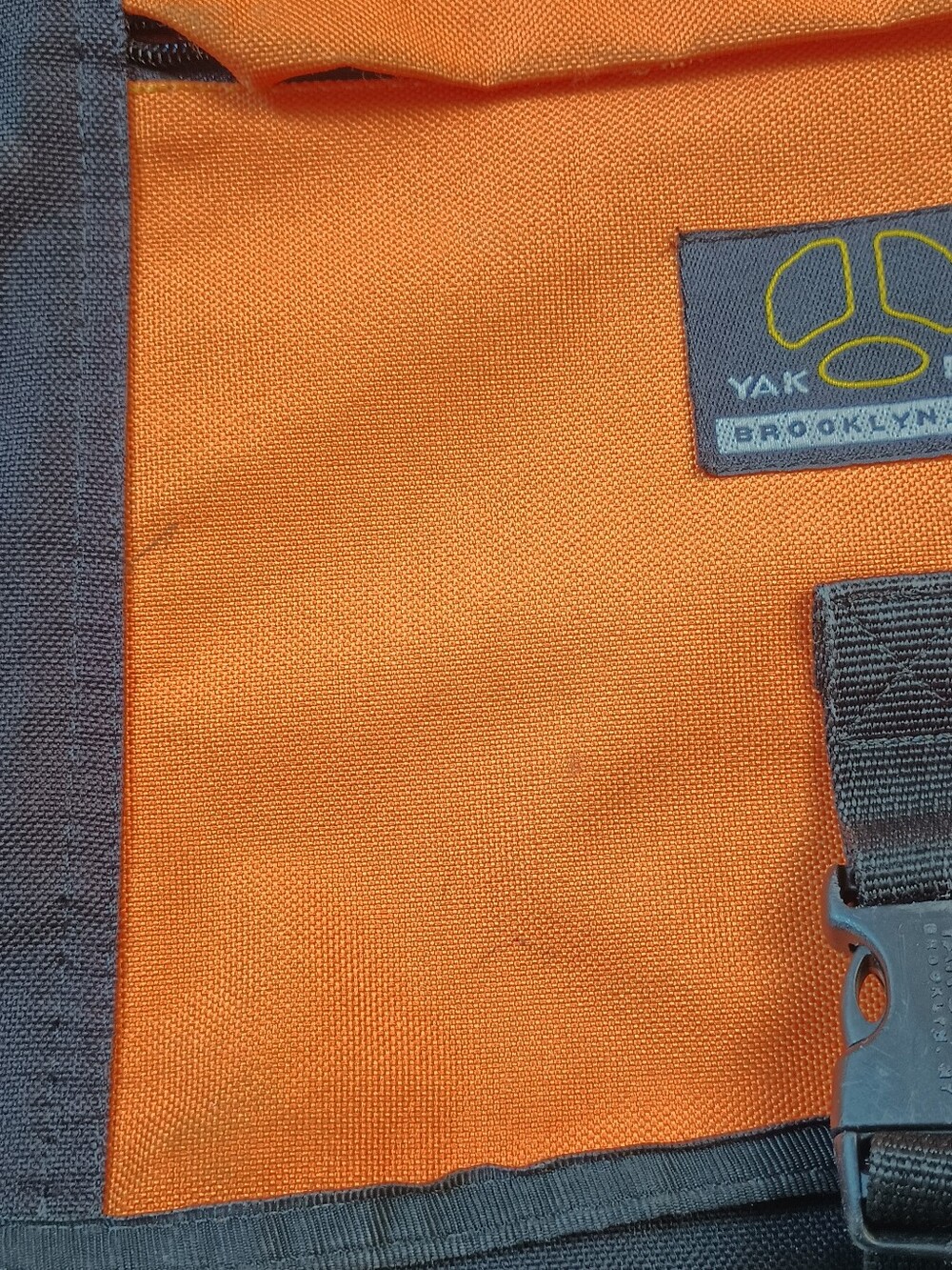Vintage Yak Pak Messenger Bag - Heavy Duty Water-resistant - Picture 9 of 16
